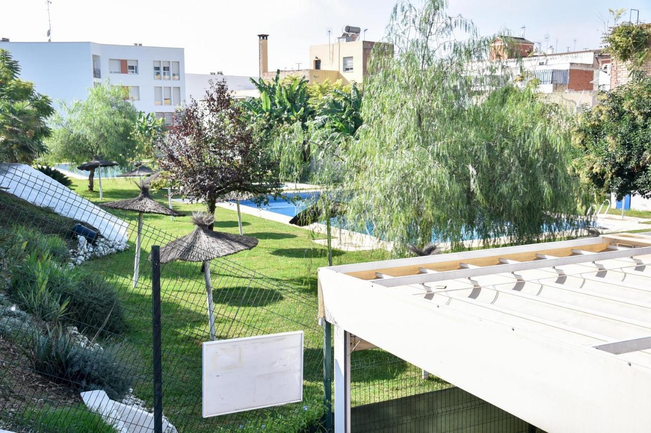 Amplio Con Parking, Club Y Piscina Junto A Sevilla La Algaba Buitenkant foto